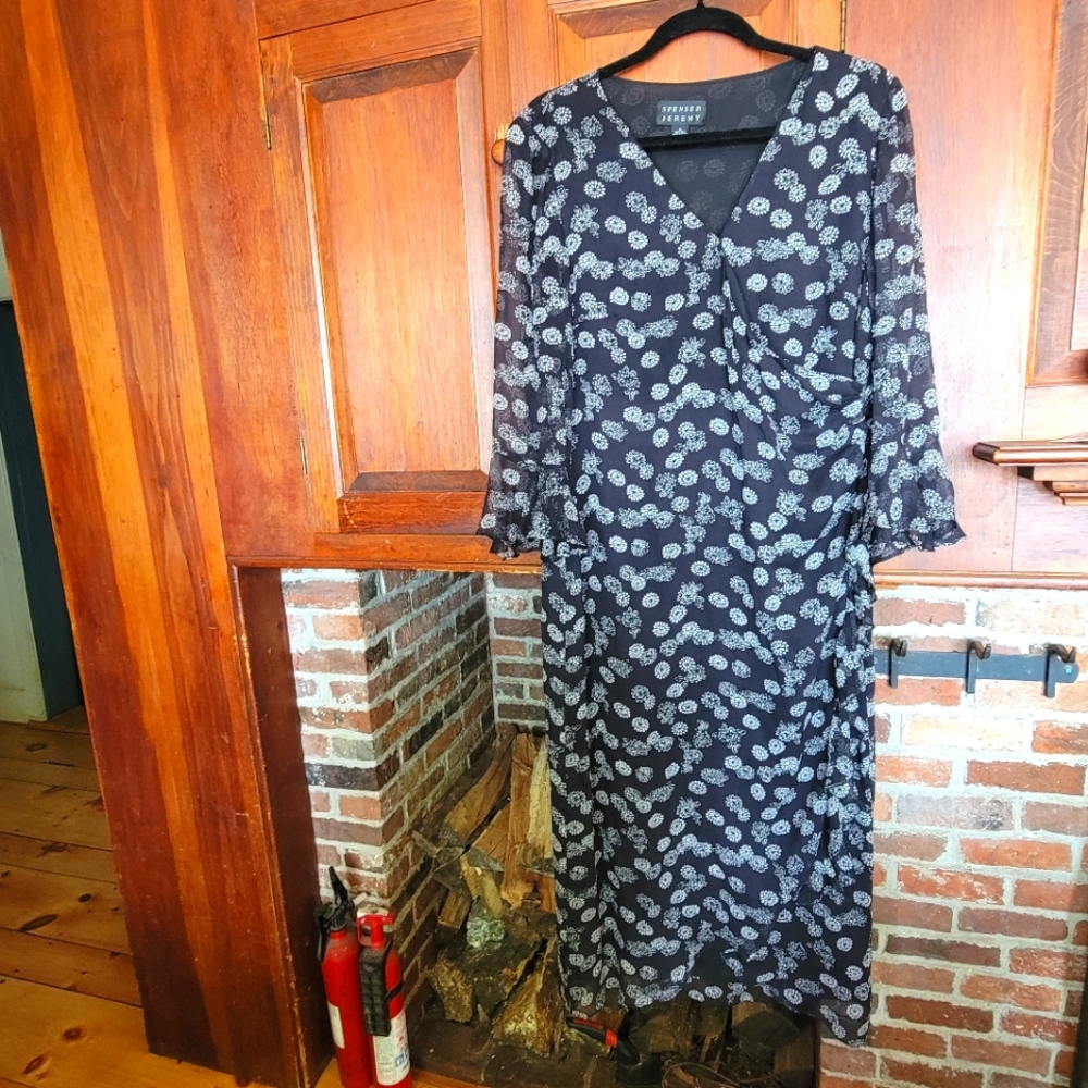 Spenser Jeremy 100% Silk Wrap Midi Dress Black with White Florals Size 14